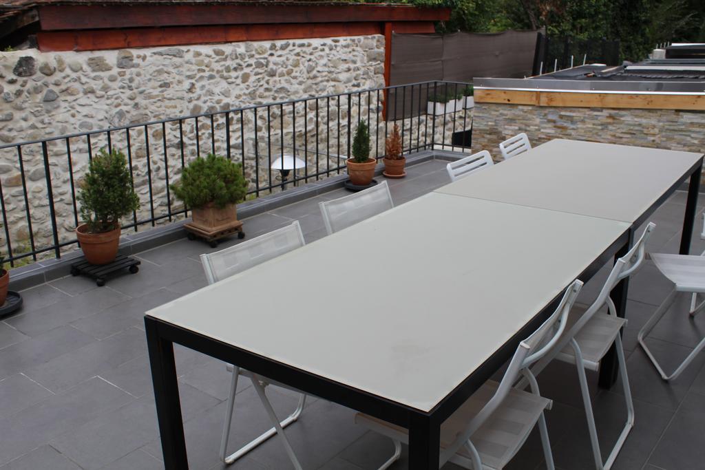 Au Coeur Du Vignoble Sur Bursins Bed and Breakfast Buitenkant foto