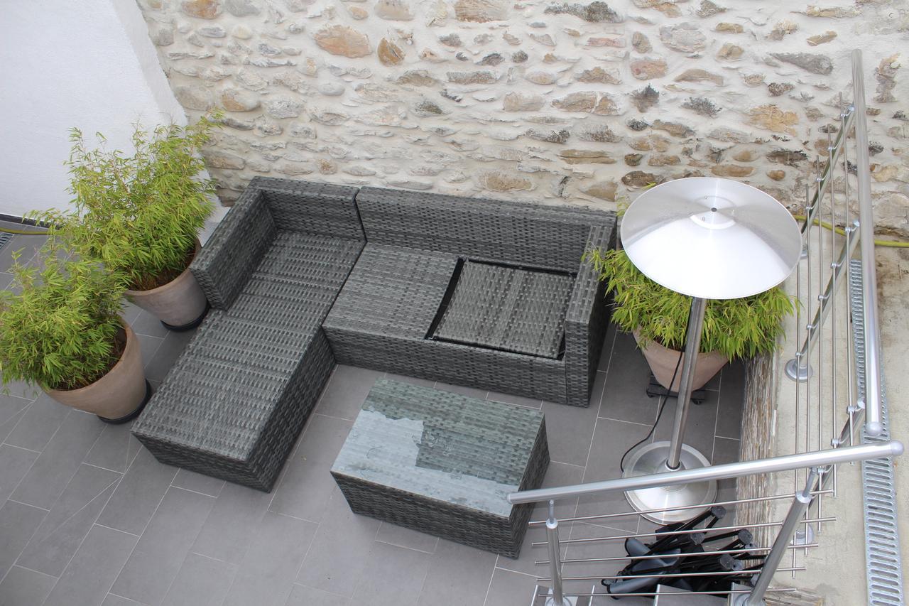 Au Coeur Du Vignoble Sur Bursins Bed and Breakfast Buitenkant foto